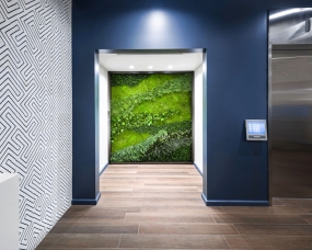 4040 Wilson Boulevard Lobby